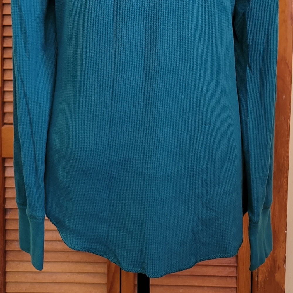 EUC Old Navy Thermal-Knit Long Sleeve Tee Size XL - Picture 9 of 12